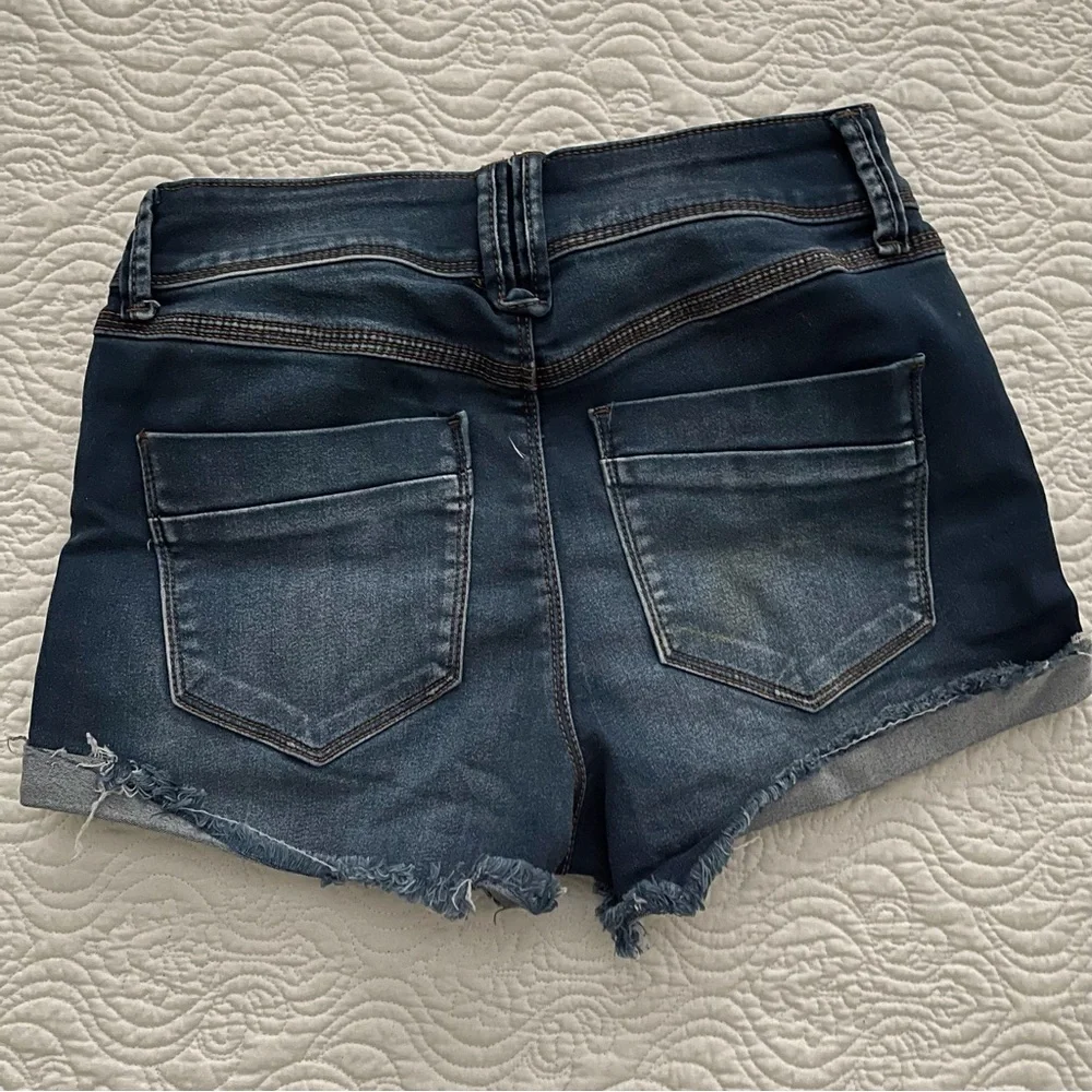 REWASH High Rise Comfort Stretch Distressed Denim Shorts Size 3 - Picture 3 of 16